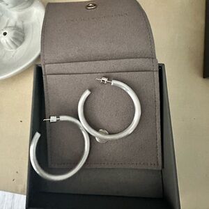 NEVER WORN! DEAN DAVIDSON MIDI DUNE HOOPS SILVER 🤍🥈🤍